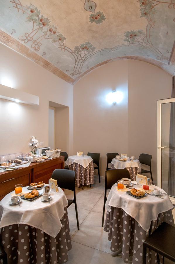 Bed and Breakfast Angioy 18 Сассари Экстерьер фото